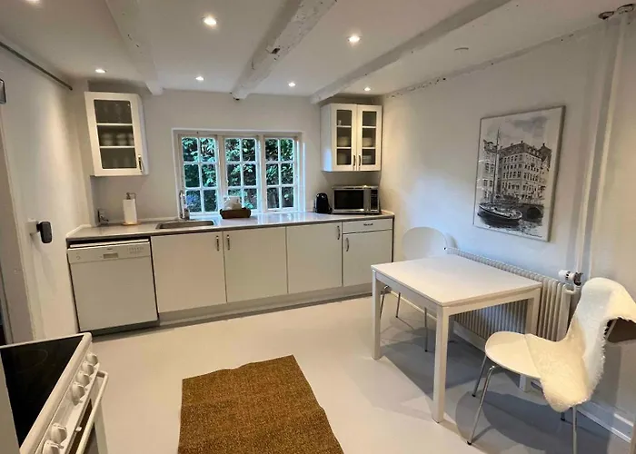 Charming House With Beautiful Views Дом отдыха