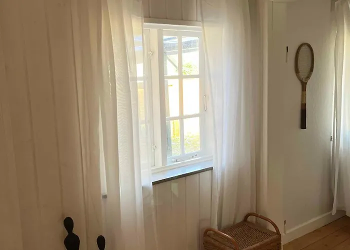 Charming House With Beautiful Views Гедсер