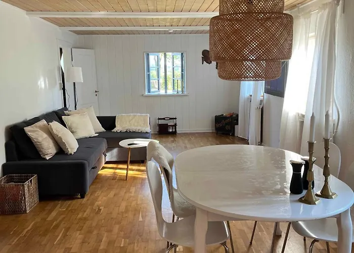 Charming House With Beautiful Views Гедсер