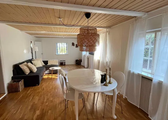 Charming House With Beautiful Views Дом отдыха Гедсер